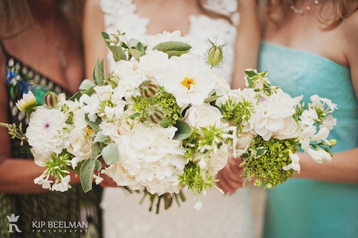 bride and bridesmaid bouquets seattle